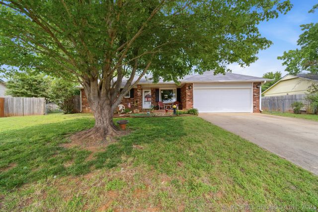 707 W 46th Place, Sand Springs, OK 74063