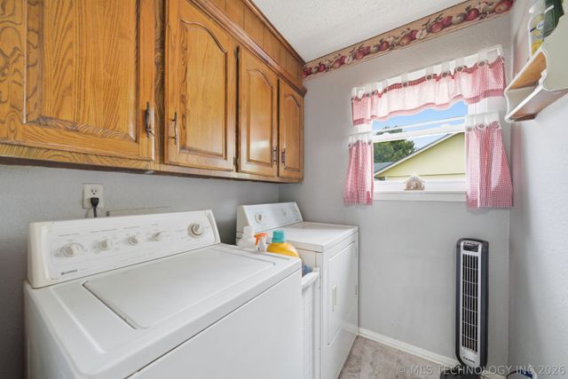 707 W 46th Place, Sand Springs, OK 74063