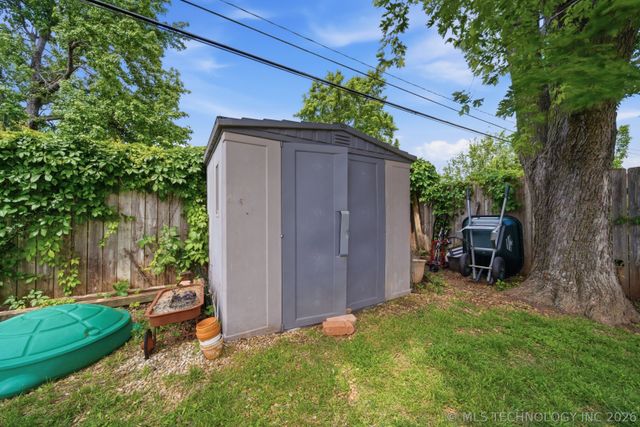 707 W 46th Place, Sand Springs, OK 74063
