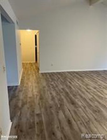 52156 Antler Drive, Macomb, MI 48042