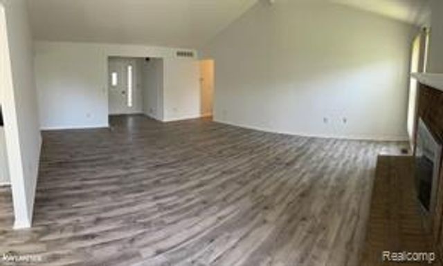 52156 Antler Drive, Macomb, MI 48042