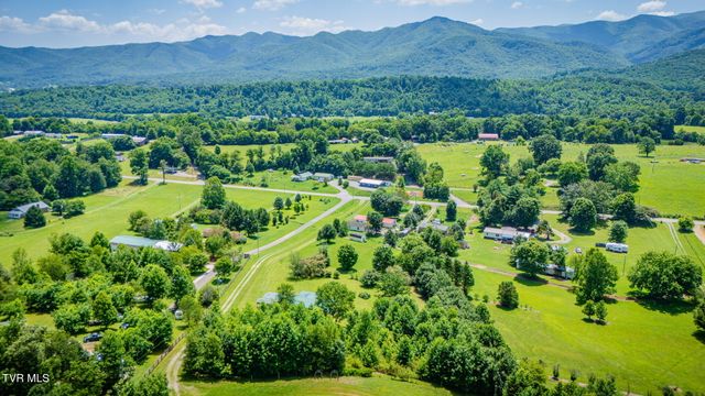 241 Maple Swamp Road, Chuckey, TN 37641