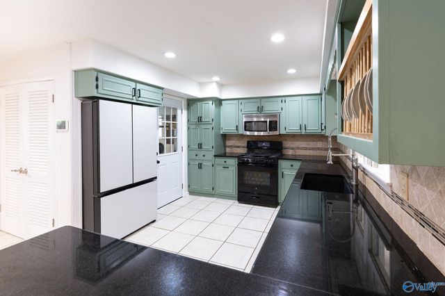9015 SW Whittier Road, Huntsville, AL 35802