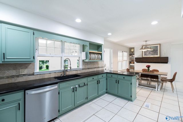 9015 SW Whittier Road, Huntsville, AL 35802