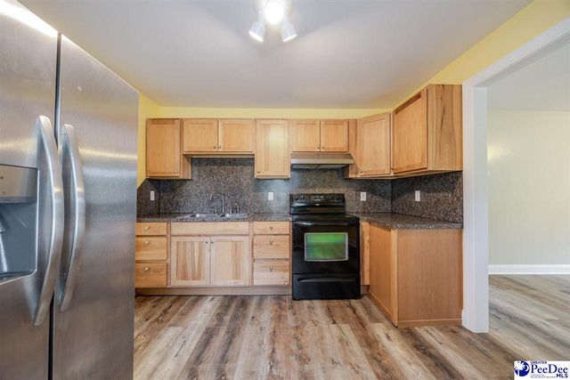 2623 W Willow Drive, Florence, SC 29501