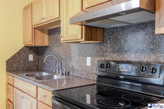 2623 W Willow Drive, Florence, SC 29501