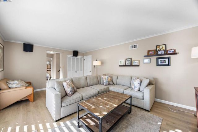 2461 2461 Trenton Dr, San Bruno, CA 94066