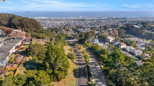 2461 2461 Trenton Dr, San Bruno, CA 94066