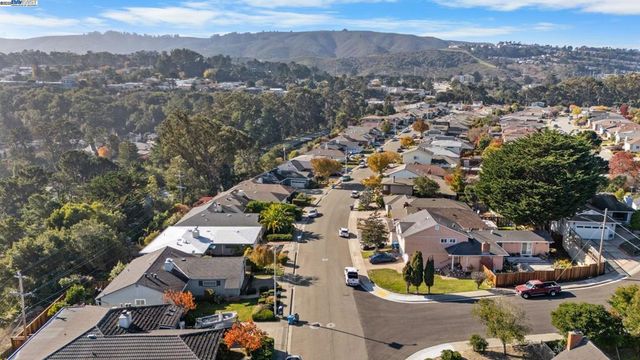 2461 2461 Trenton Dr, San Bruno, CA 94066