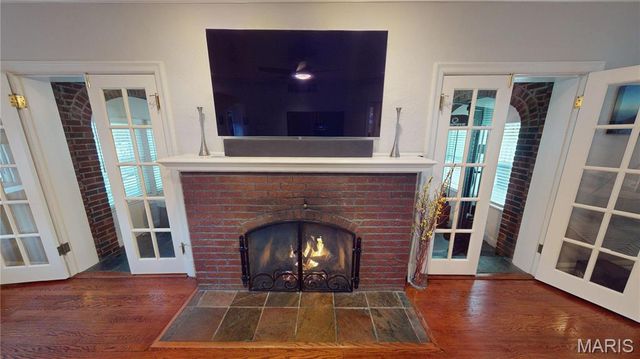 421 West Point Court, University City, MO 63130