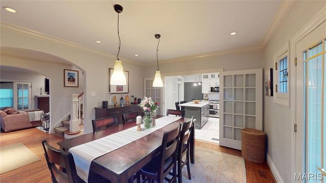 421 West Point Court, University City, MO 63130