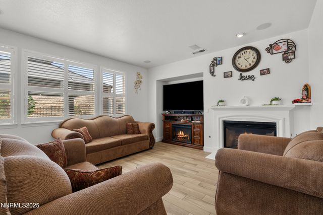 7935 Opal Station Drive, Reno, NV 89506