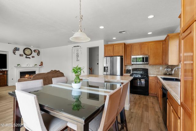 7935 Opal Station Drive, Reno, NV 89506