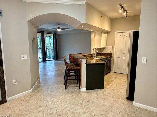 12965 Positano CIR 201, Naples, FL 34105