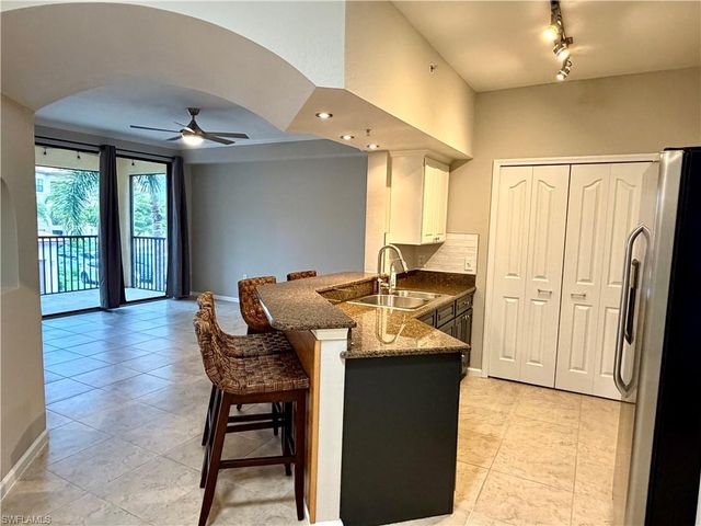 12965 Positano CIR 201, Naples, FL 34105