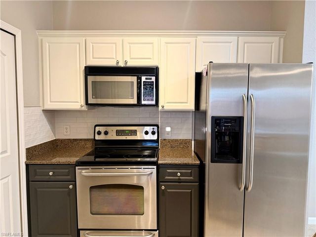 12965 Positano CIR 201, Naples, FL 34105