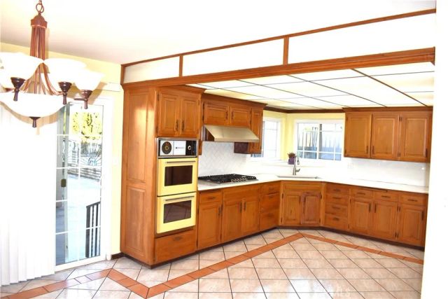 8320 Bardwell Ave., Panorama City, CA 91402