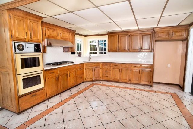8320 Bardwell Ave., Panorama City, CA 91402