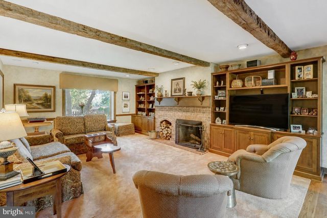1334 BEACONFIELD LN, Lancaster, PA 17601