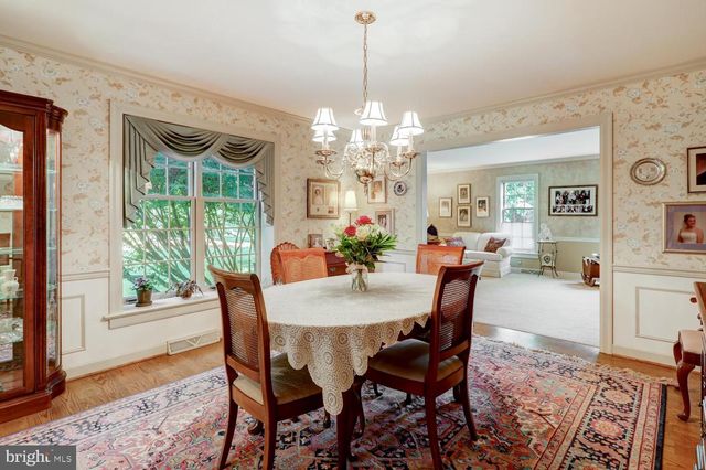 1334 BEACONFIELD LN, Lancaster, PA 17601