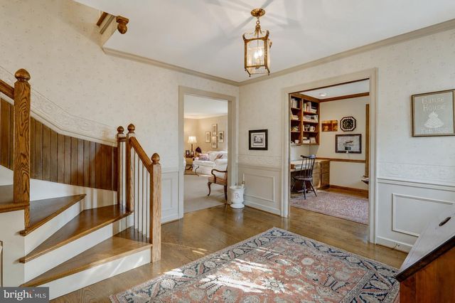 1334 BEACONFIELD LN, Lancaster, PA 17601