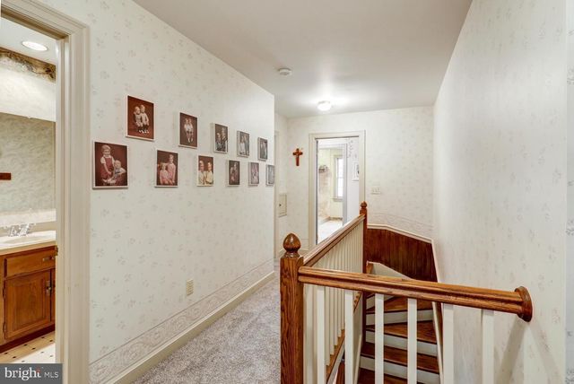 1334 BEACONFIELD LN, Lancaster, PA 17601