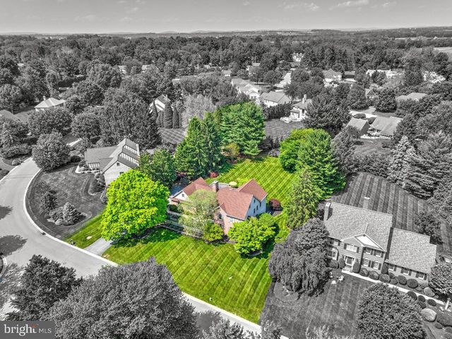 1334 BEACONFIELD LN, Lancaster, PA 17601