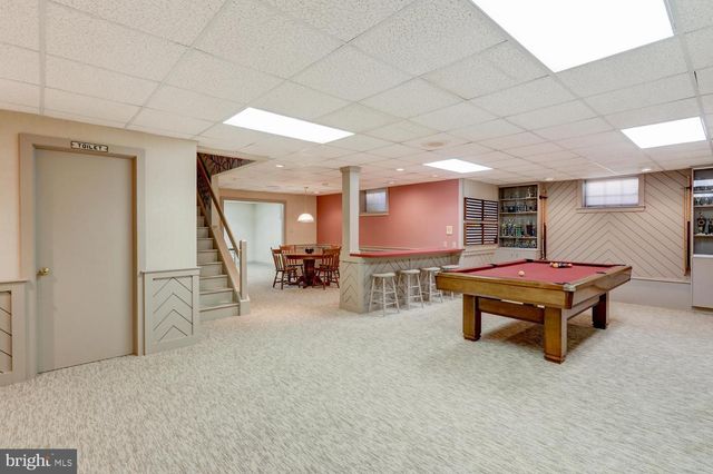 1334 BEACONFIELD LN, Lancaster, PA 17601