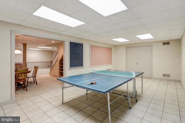 1334 BEACONFIELD LN, Lancaster, PA 17601