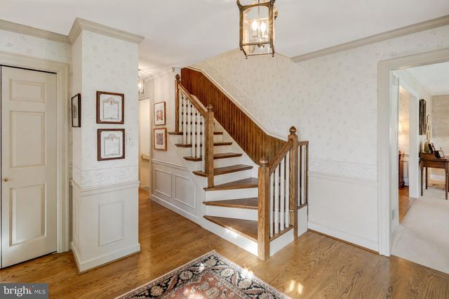 1334 BEACONFIELD LN, Lancaster, PA 17601