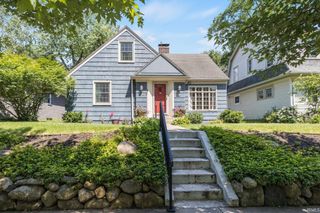 1106 N Saint Joseph Street, South Bend, IN 46617