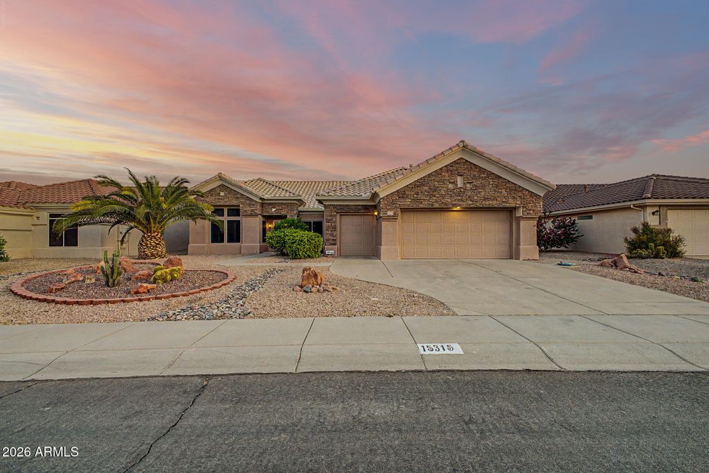 15315 W GUNSIGHT Drive, Sun City West, AZ 85375