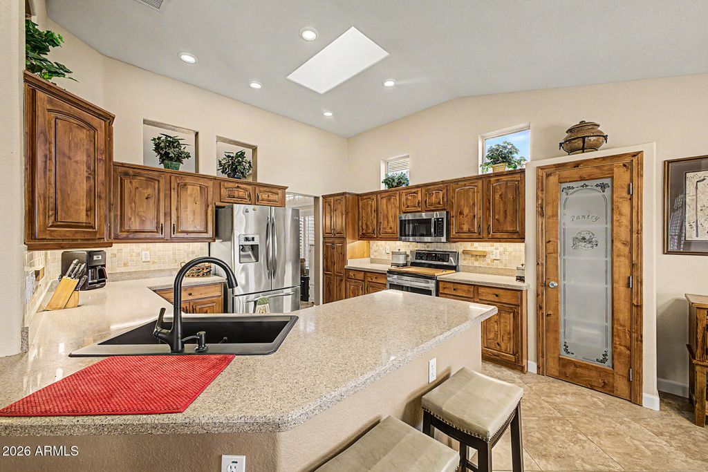 Image 24 of property listing at 15315 W GUNSIGHT Drive, Sun City West, AZ 85375