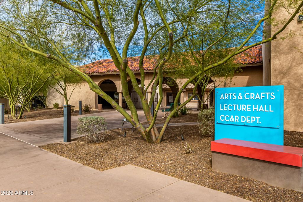 Image 47 of property listing at 15315 W GUNSIGHT Drive, Sun City West, AZ 85375