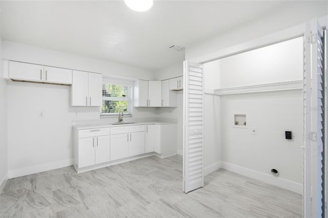 7309 N HUTTON PLACE D, Tampa, FL 33604