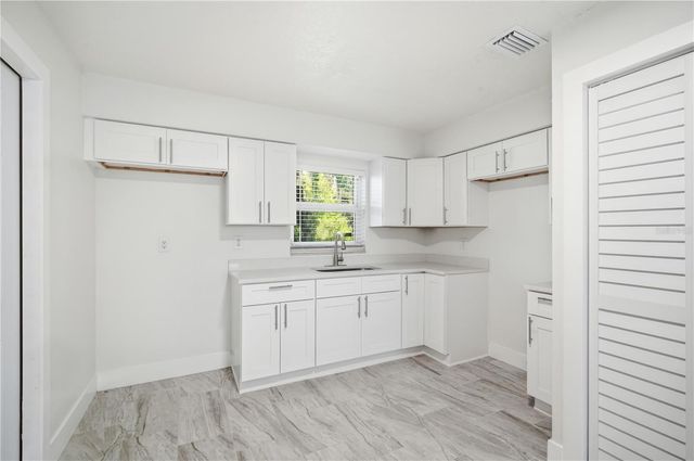 7309 N HUTTON PLACE D, Tampa, FL 33604