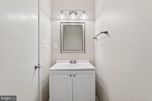 5420 BRIXHAM CT, Burke, VA 22015