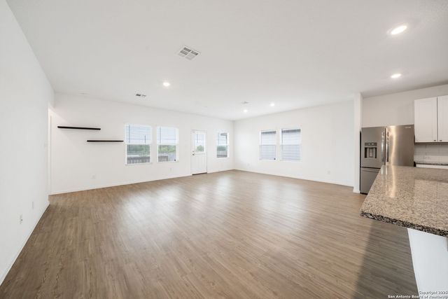 6910 Pail Place, San Antonio, TX 78252