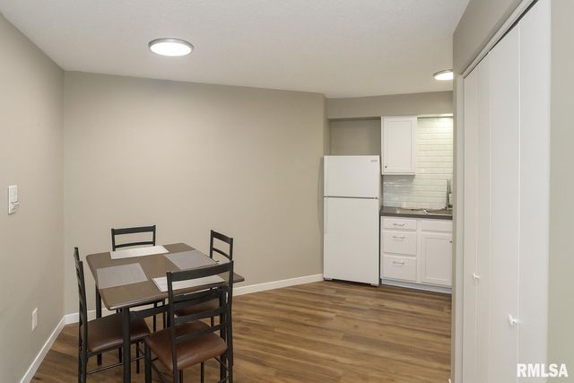 2626 W Willowlake Dr Apt 424, Peoria, IL 61614