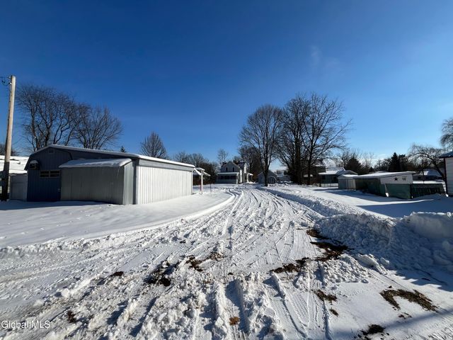 33 Leonard Street, Northumberland, NY 12831