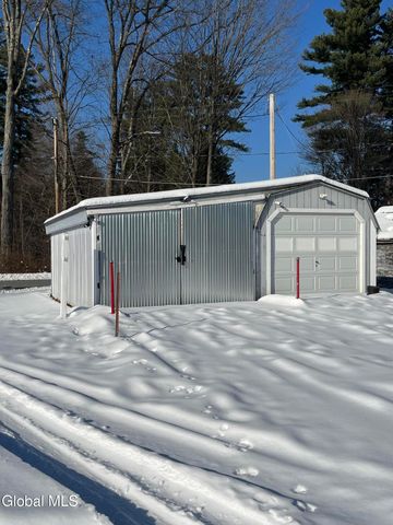 33 Leonard Street, Northumberland, NY 12831