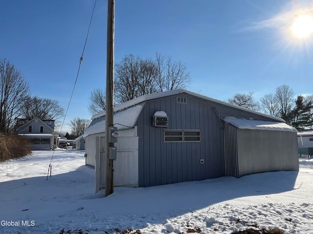 33 Leonard Street, Northumberland, NY 12831