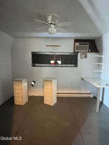 33 Leonard Street, Northumberland, NY 12831