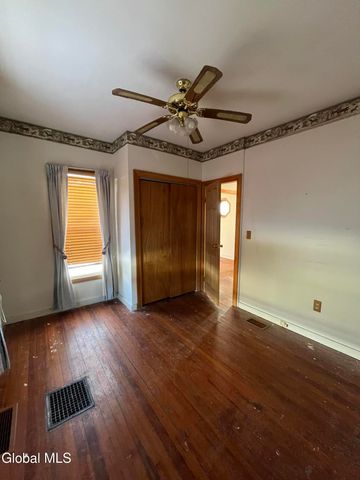 33 Leonard Street, Northumberland, NY 12831