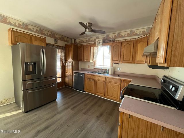 33 Leonard Street, Northumberland, NY 12831