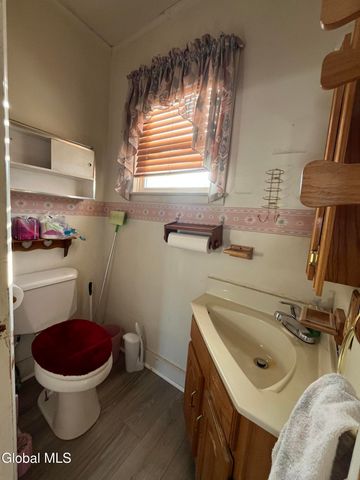 33 Leonard Street, Northumberland, NY 12831