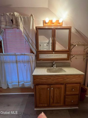 33 Leonard Street, Northumberland, NY 12831