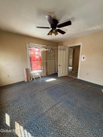 33 Leonard Street, Northumberland, NY 12831