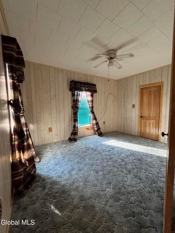 33 Leonard Street, Northumberland, NY 12831