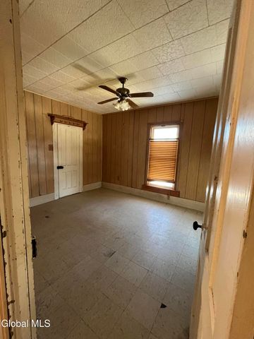 33 Leonard Street, Northumberland, NY 12831